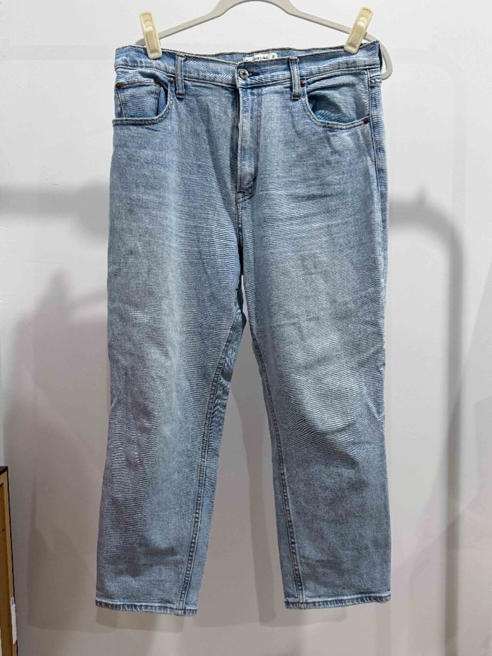 Abercrombie & Fitch Ankle Straight Ultra High Rise Short Length - Picture 2 of 4